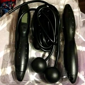 New in box digital jump rope